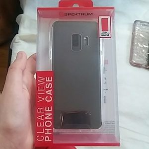 Samsung galaxy s9 and a Samsung galaxy s8